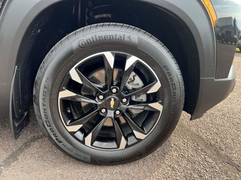 Used 2021 Chevrolet TrailBlazer LT w/ Convenience Package AWD/4WD image 9