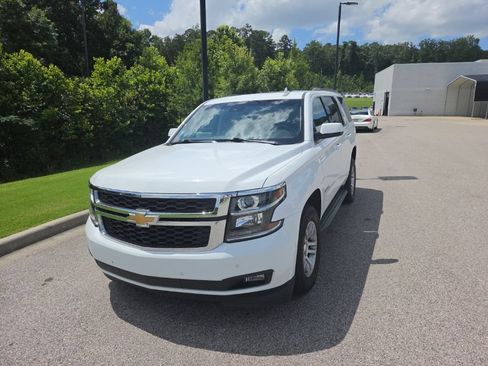 Used 2019 Chevrolet Tahoe LT RWD image 2