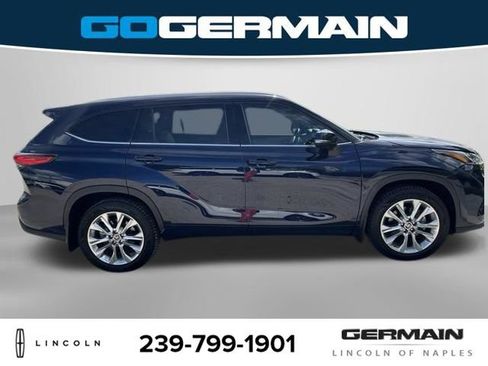 Used 2020 Toyota Highlander Limited AWD/4WD image 9