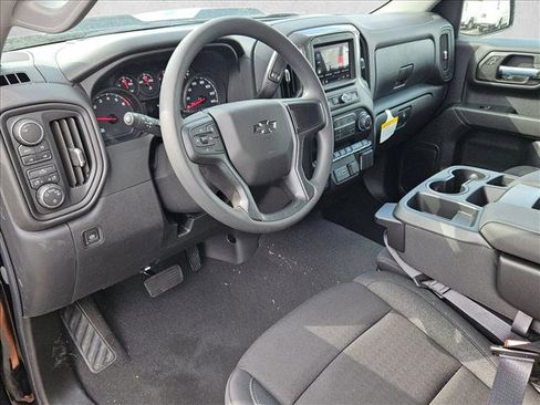 New 2026 Chevrolet Silverado 1500 Custom Trail Boss w/ LPO, Dark Essentials Package image 3