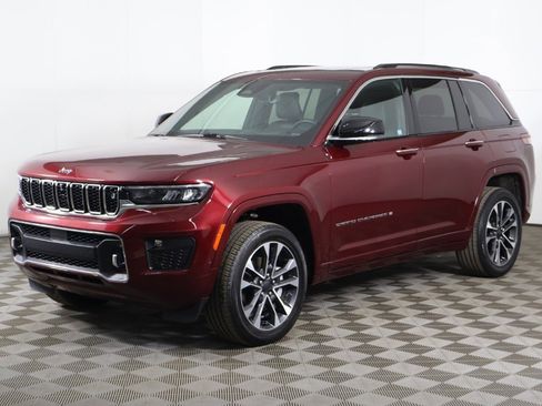 Used 2023 Jeep Grand Cherokee Overland w/ Adv Protech Group III image 13