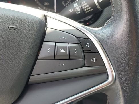 Certified 2023 Cadillac XT5 Luxury w/ LPO, Floor Liner Package FWD image 17