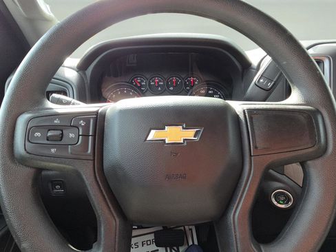 Used 2023 Chevrolet Silverado 1500 Custom image 12
