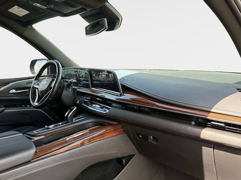 Used 2021 Cadillac Escalade ESV Luxury image 25