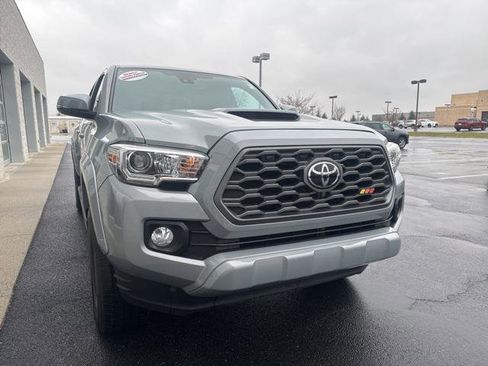 Certified 2021 Toyota Tacoma TRD Sport image 3
