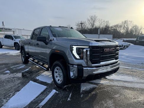 Used 2025 GMC Sierra 2500 Pro w/ Convenience Package image 8