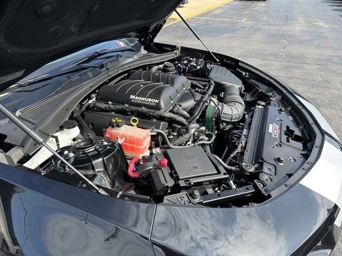 Used 2016 Chevrolet Camaro SS image 27