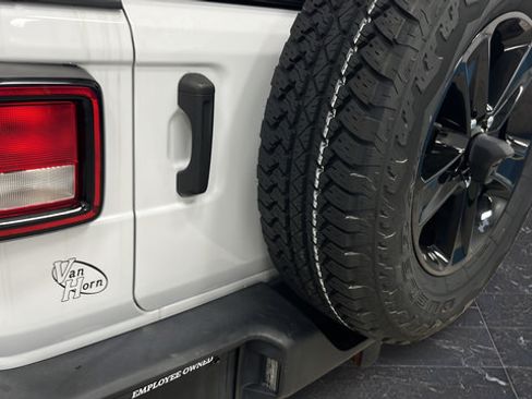 Used 2021 Jeep Wrangler Unlimited Sport AWD/4WD image 37