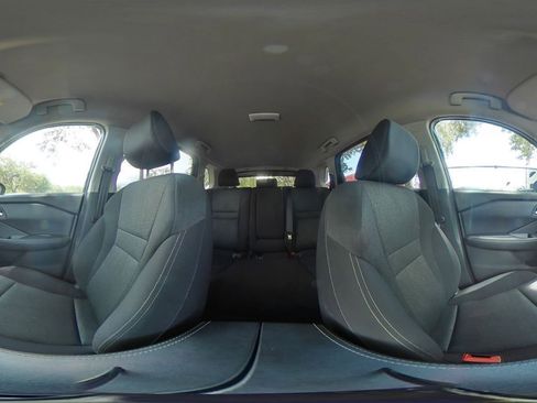Used 2025 Nissan Rogue SV FWD image 43