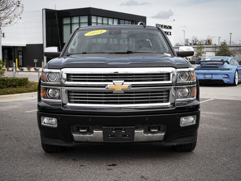 Used 2014 Chevrolet Silverado 1500 High Country w/ High Country Premium Package image 3