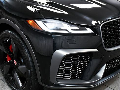 Used 2021 Jaguar F-PACE SVR image 77