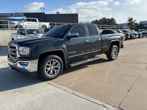 Used 2018 GMC Sierra 1500 SLT w/ SLT Premium Package image 1
