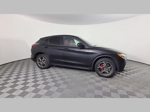 Used 2023 Alfa Romeo Stelvio Sprint RWD image 35