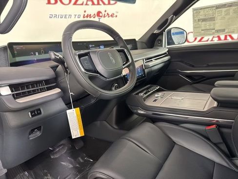 New 2025 Lincoln Navigator Reserve w/ Jet Appearance Package image 14