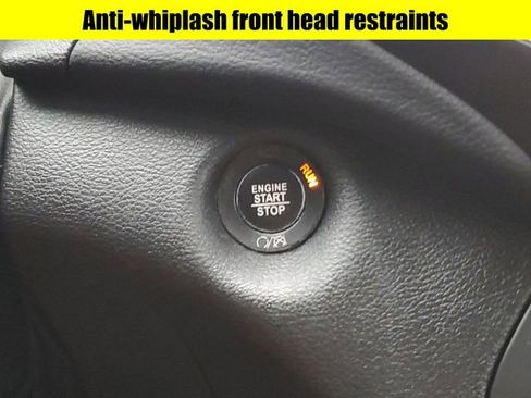 Used 2020 Jeep Cherokee Limited image 22