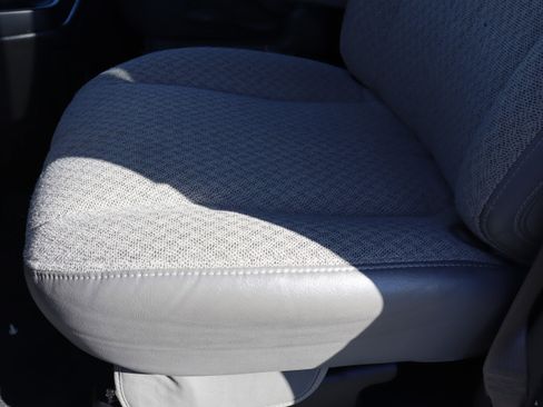 Used 2025 Chevrolet Express 3500 LS image 15