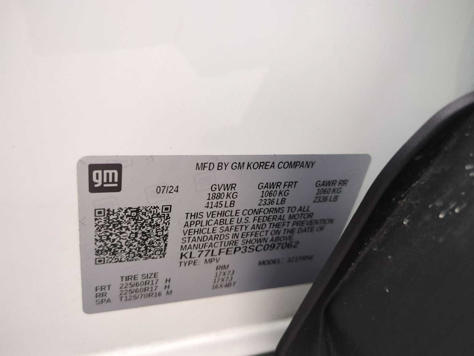 Used 2025 Chevrolet Trax LS w/ Driver Confidence Package FWD image 31