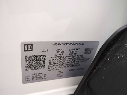 Used 2025 Chevrolet Trax LS w/ Driver Confidence Package FWD image 31