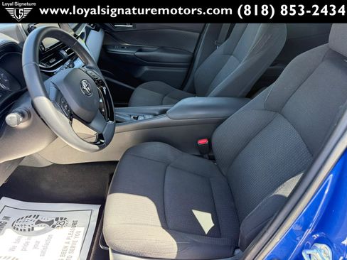 Used 2018 Toyota C-HR XLE FWD image 14