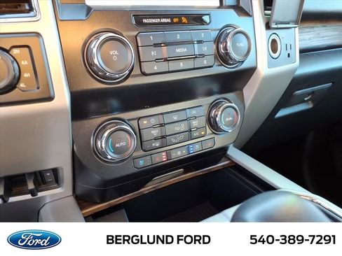 Used 2020 Ford F150 Lariat image 25