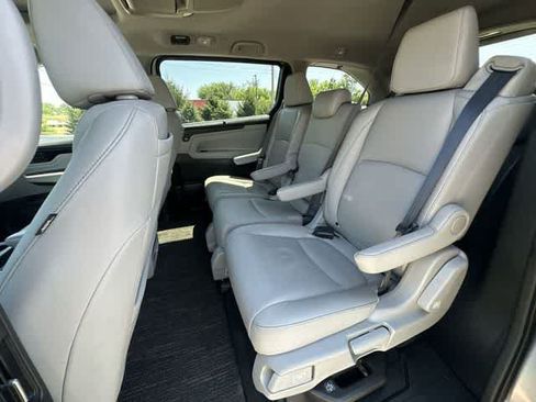 Used 2023 Honda Odyssey Touring image 21
