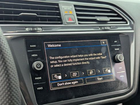 Used 2024 Volkswagen Tiguan SE R-Line image 23