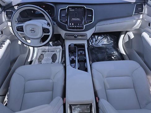 Used 2023 Volvo XC90 B6 Plus AWD/4WD image 13