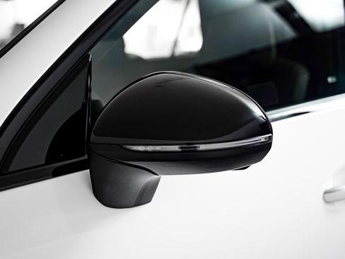 Certified 2025 Mercedes-Benz GLC 43 AMG 4MATIC image 26