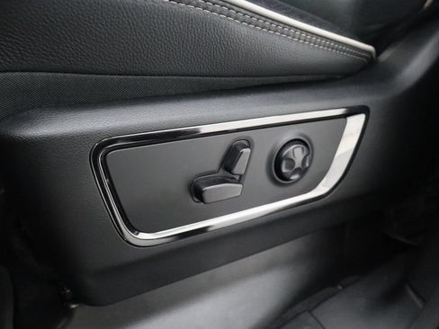 Used 2025 RAM 1500 Limited AWD/4WD image 11
