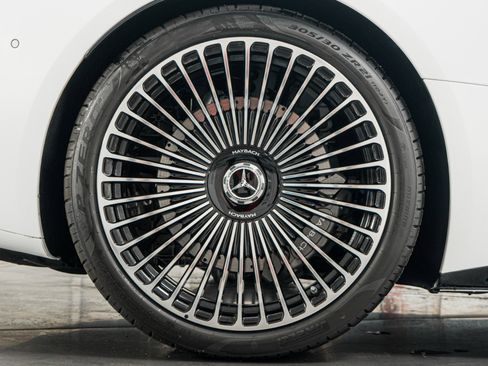 Used 2026 Mercedes-Benz Maybach SL 680 image 11