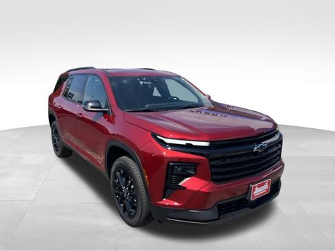 Used 2025 Chevrolet Traverse LT w/ Midnight/Sport Edition FWD image 38