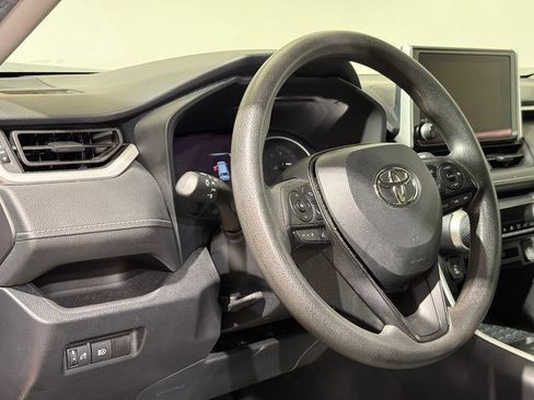 Certified 2024 Toyota RAV4 XLE FWD image 17