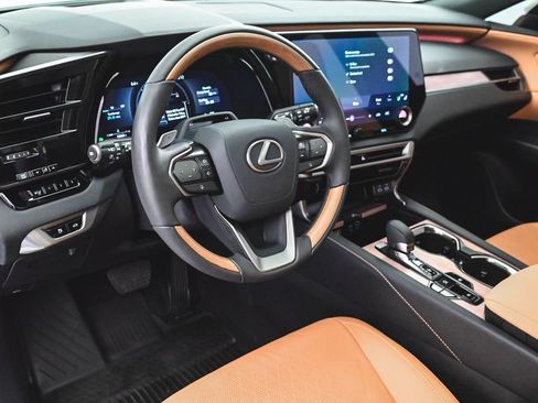 Used 2025 Lexus RX 350 w/ Convenience Package AWD/4WD image 13