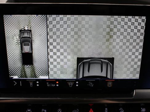 Used 2024 Chevrolet Silverado 1500 LT Trail Boss image 18