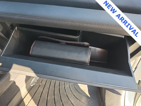 Used 2025 Toyota Sienna Platinum image 53