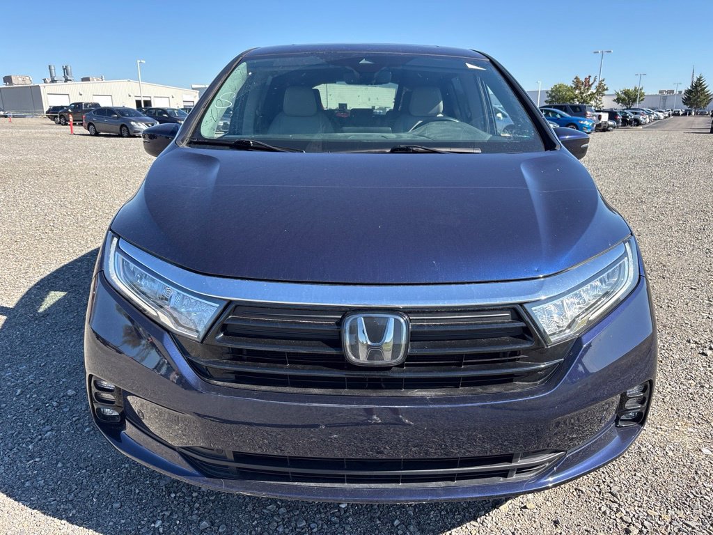 Used 2023 Honda Odyssey Touring image 2