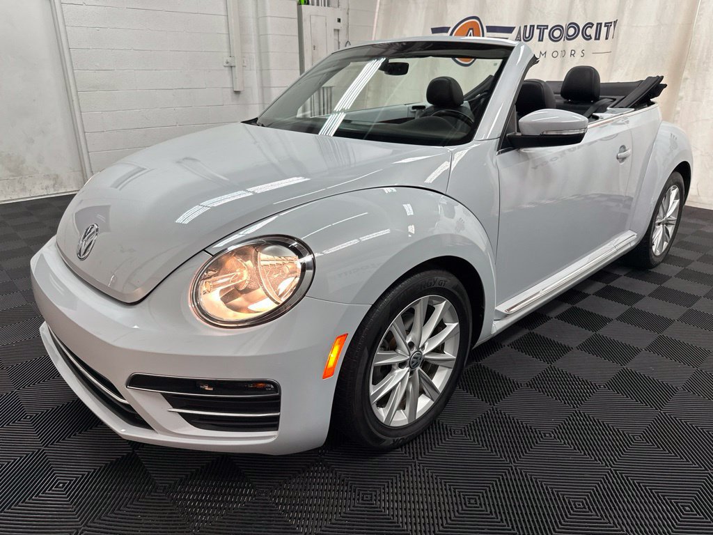 Used 2019 Volkswagen Beetle 2.0T SE FWD image 13