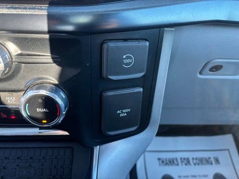 Used 2023 Ford F150 Limited image 29