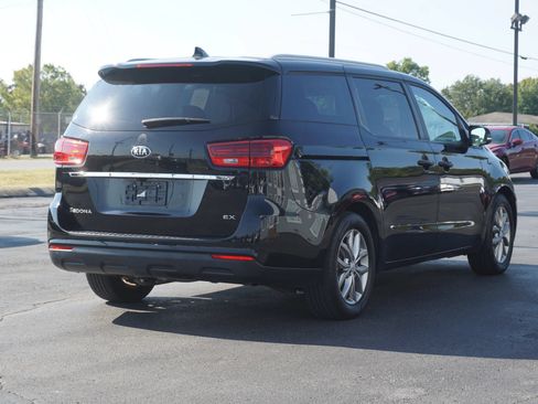 Used 2019 Kia Sedona EX FWD image 5