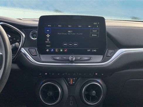 Used 2024 Chevrolet Blazer LT w/ Convenience Package image 10