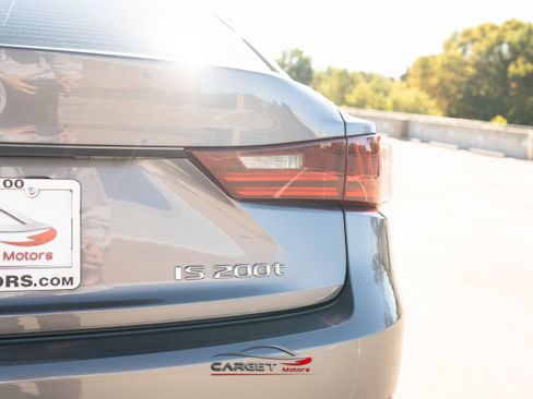 Used 2016 Lexus IS 200t image 47