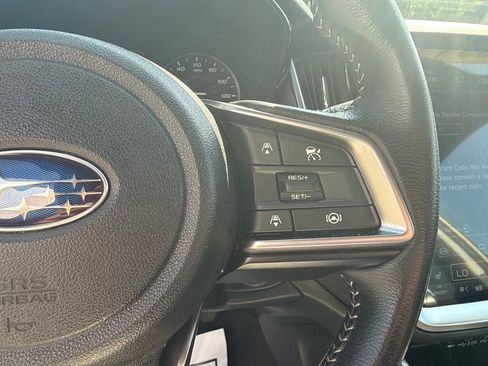 Used 2024 Subaru Outback Premium AWD/4WD image 11