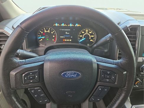 Used 2018 Ford F150 XLT w/ Equipment Group 302A Luxury AWD/4WD image 24