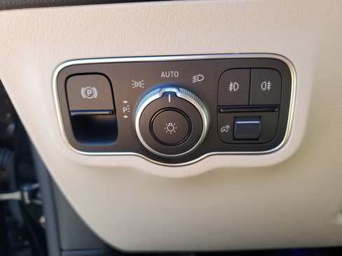 Certified 2025 Mercedes-Benz GLA 250 GLA 250 image 34