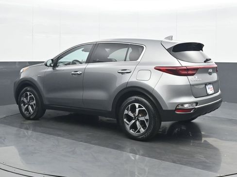 Used 2020 Kia Sportage LX AWD/4WD image 4