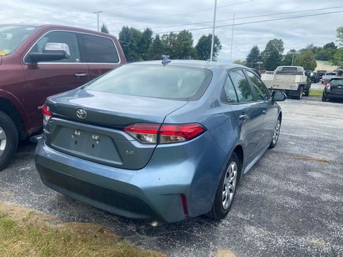 Used 2023 Toyota Corolla LE FWD image 5