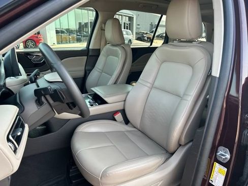Used 2022 Lincoln Aviator AWD w/ Premium Package image 15