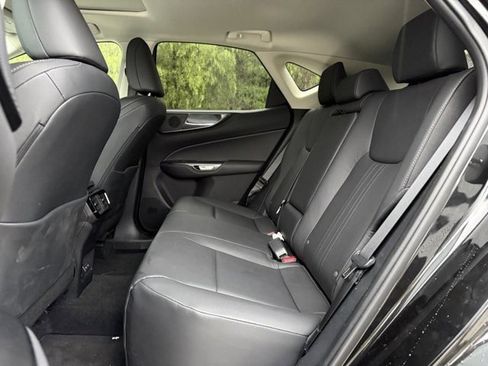 Certified 2025 Lexus NX 250 FWD image 6