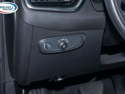 Used 2023 Chevrolet Equinox LS FWD image 28
