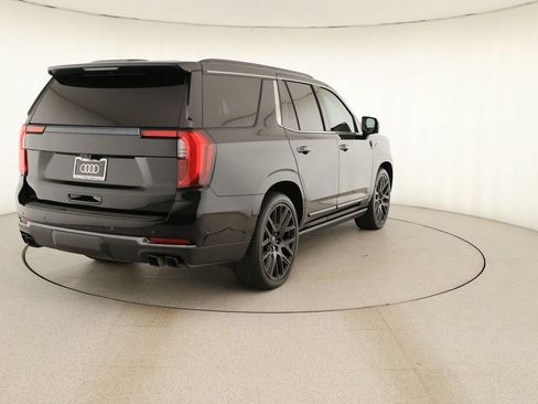 Used 2025 GMC Yukon Denali Ultimate AWD/4WD image 6